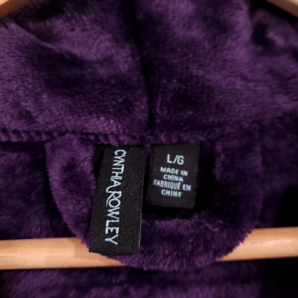 Bathrobe - Picture 3 of 4